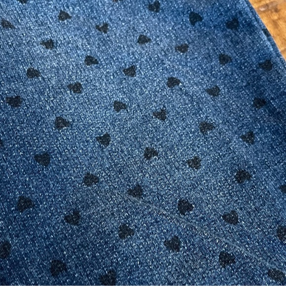 Levi’s 2T knit jogger pants with heart 🖤 design and hearts back pockets. - Picture 8 of 10